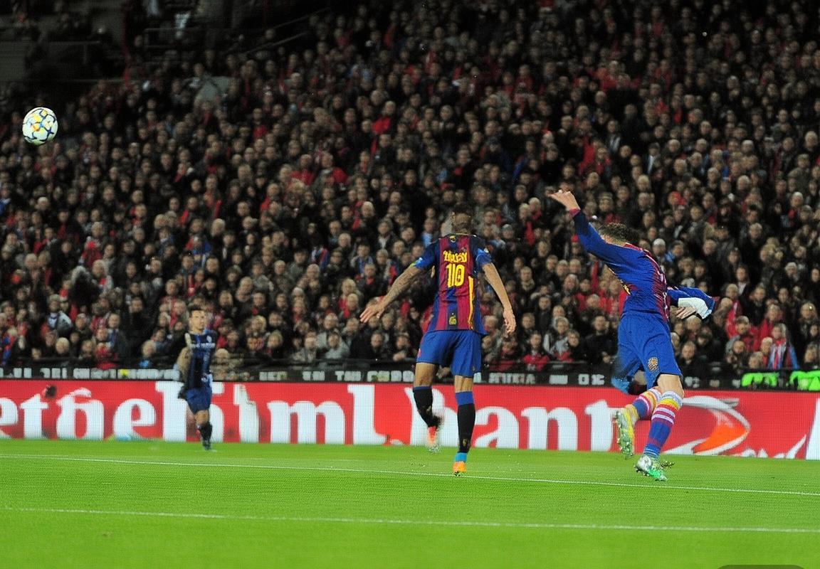 2016巴萨VS米兰：巅峰对决经典瞬间回顾(图1)